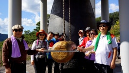 사진과 영상에 담은 화천 평화의 댐-세계평화의 종 타종