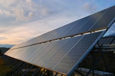 전기세 걱정 없이 맘껏 에어컨 틀고 싶다면? 태양광 블라인드와 제로에너지 하