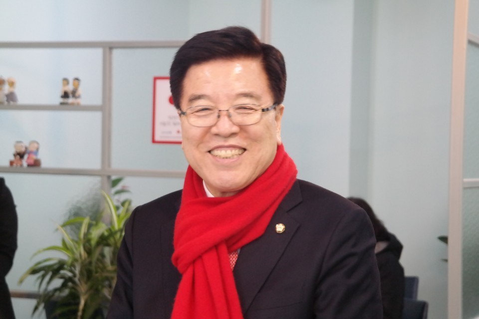 충북, 생활임금 1만30원으로 인상 논란 확산...최저임금 협의 과정에 형평성 논의 계속