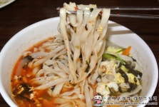 비빔밥과 잔치국수 세트가 3,500원! 대학로 초저가맛집 장수분식!