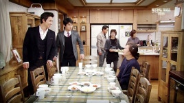 불란지 식사 시간도 그립다~ - 인생은 아름다워 갤러리