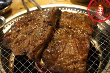 돼지갈비에 껍데기는 서비스~ ☆상수역 맛집/상수역 고기집_홍대주먹고기☆ - 상수역 지역 추천맛집 홍대주먹고기 후기
