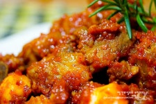 채소 없이 화끈하게,불타는 매운 맛 돼지갈비찜 - 10만개의 레시피, 메뉴판키친 요리판