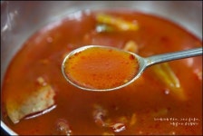투박하게 끓여낸 육개장이 맛있는 53년 전통의 식당 - 을지로3가역 지역 추천맛집 안성집 후기