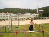 창원 반동초등학교 놀이시설 살균 . 소독 실시 - 바닥재 소독 - 한국어린이놀이터안전협의회 창원 반동초등학교 놀이시설 살균 . 소독 실시