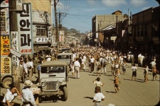 BEMIL 사진 자료실 - BEMIL 군사세계 1950년대 한국의 승용차들