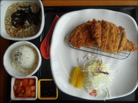 돈까스클럽 메뉴 다양하고 푸짐해