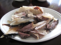 자갈치에서 먹어본 고래고기 마산할매집....