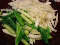 삼겹살군 떡볶이양이 만나면? - 10만개의 레시피, 메뉴판키친 요리판