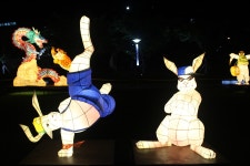 ~ 부산연등축제 - 부산 관광 - 해운사계 [부산진구] 송상현광장에 여러 가지 모양의 아름다운 연등으로 가득합니다. ~ 부산연등축제