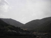 산행기 - 올 봄 첫 진달래꽃을 만난 무량산(고성)