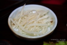 가격 저렴하게 돼지 껍데기에 술 한잔 마시기 좋은 곳. - 신촌 지역 추천맛집 떳다껍데기 후기