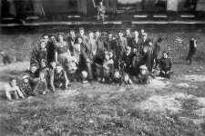 BEMIL 사진 자료실 - BEMIL 군사세계 마그데부르크 강제수용소 열차를 해방시킨 미군 743 전차대대 병사