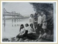  남지 낙동강유채꽃 축제에서 - 자유게시판 - 동진노인복지센터 ﻿﻿ 남지 낙동강유채꽃 축제에서