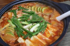 묵은지 해결사~ 돼지고기 김치찌개 - 10만개의 레시피, 메뉴판키친 요리판