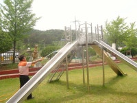 창원 반동초등학교 놀이시설 살균 . 소독 실시 - 바닥재 소독 - 한국어린이놀이터안전협의회 창원 반동초등학교 놀이시설 살균 . 소독 실시