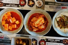 [대한탕면] 한국에서 유행한다는 꼬막 비빔밥을 먹어 보았습니다. - 라디오코리아