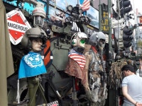 BEMIL 쉼터 - BEMIL 군사세계 황학동 고물시장의 군용무기들