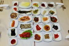 전민욱 | 부담없이 즐길수있는 가격 밥상을 통채로 들고오는 전라도 한정식의 맛 남원한정식의 전통 한정식 밥상[남원한정식/전라도한정식... 