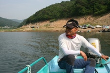 나들이 > 소양호 추곡리에서 : 낚시사랑