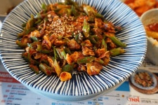 [대한탕면] 한국에서 유행한다는 꼬막 비빔밥을 먹어 보았습니다. - 라디오코리아