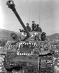 BEMIL 사진 자료실 - BEMIL 군사세계 한국전 당시 미군의 호랑이 전차였던 M4A3E8 셔먼 전차