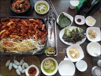 홍천 비발디 맛집 솔잎가든의 숯불닭갈비