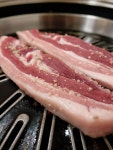 동네 정육점 식당에서 삼겹살을 묵었어요