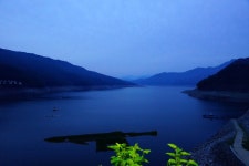 춘천여행/소양강댐 푸른 여명과 새소리로 시작한 아침 - 북한강길 자전거 여행 중에... - Dr. Sparks Columns