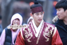 김수현 고퀄직찍 (의상스포).jpg - 해를 품은 달 갤러리