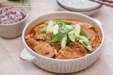 돼지갈비김치찜