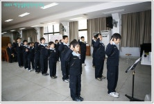 태강삼육초등학교 선서식 - 한국항공우주소년단 활동사진 - 한국항공우주소년단대구경북연맹 태강삼육초등학교 선서식