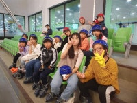 8월 아이스링크장 - [2019년 문화활동사진] - 선부어울 지역아동센터 8월 아이스링크장