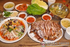 국내산 왕족발로 대박난 맛집! 족발속으로!
