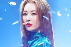 더쿠 - 요즘 여자가수들 사이에서 유행인듯한 트윙클 헤어피스