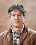 모를 것 같아서 10년 전 사진을 올려봅니다. - 선생님 가족 사진 - 강구초등학교 최명식 담임 얼굴을 모를 것 같아서 10년 전 사진을 올려봅니다.
