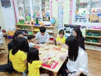 푸른하늘반 학부모님과 함께 한 참여수업 4 - 푸른하늘반 - 병영선교어린이집 푸른하늘반 학부모님과 함께 한 참여수업 4