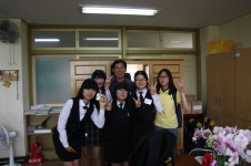스승의 날 대자중학교 2012년 졸업생 모교방문-2 - 졸업 후 1년(2013년) - 대자중3학년6반(2012년) 스승의 날 대자중학교 2012년 졸업생... 