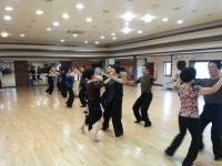 2012경기도생활체육교실 의왕시민댄스스포츠교실 - 연합회 활동사진 - 경기도생활무용협회(대한생활무용협회산하) 2012경기도생활체육교실... 