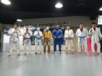 코로나 여파로 요즘 체육관은 고인물 대잔치 - 운동사진 - 당진주짓수아카데미 코로나 여파로 요즘 체육관은 고인물 대잔치