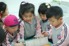 행복하고 밝은 미소가 가득한 사랑반 - 밝은사랑반 - 첫단추유치원 행복하고 밝은 미소가 가득한 사랑반