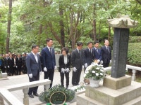 대한민국월남전참전자회 전라남도지부 | 우니 나야 대령 참배 - Daum 카페 우니 나야 대령 참배