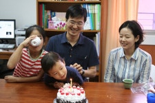 늘푸른 임산개발 | 최훈재 임부영선교사님 결혼기념일 축하합니다 - 늘푸른행사갤러리 - 싱가폴늘푸른교회 최훈재 임부영선교사님 결혼기념일 축하합니다