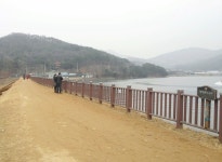 경기도 의왕 가볼만한곳 - 봄을 맞이하고 있는 휴게쉼터 백운호수 | 여행이야기 | 추천여행 | 경기관광플랫폼