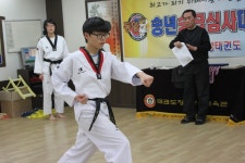 송년심사 하는 날,, - ◈---- 동양 수련생앨범 - 창원동양태권도 송년심사 하는 날,,