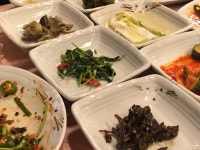 [속초맛집] 본가솔향기 - 향긋한 능이버섯과 푹 삶은 오리의 향연 : 클리앙