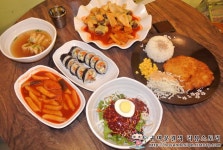 시청역 숨은 맛집! 다양한 분식이 가득한 고릴라김밥!