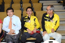 제8회 고신대학 복음병원장배 및 부산기독배드민턴연합회대회 - 개회식1 - 카페 앨범 - 부산기독교배드민턴연합회 제8회 고신대학 복음병원장배... 