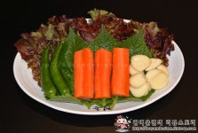 마지막 한점까지도 멈출수 없는 맛! 청춘족발!