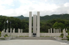 호국의 달을 보내며, 자유 민주의 혼이 담긴 4.19 국립묘지